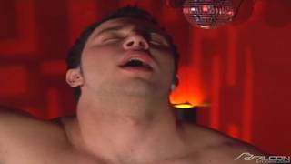 Alex Eden y Andrew Justice disfrutando del anal