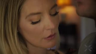 Dos amigas juegan al sexo y saben que lo que viene será muy bueno.