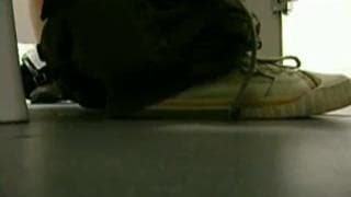 Esto es lo que pasa en los baños públicos pero nadie te lo cuenta