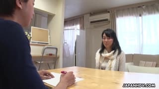 Arie Takaishi acaba follando en su entrevista de trabajo Arie Takaishi acaba follando en su entrevista de trabajo