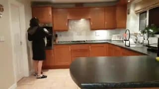 Ama de casa follada el estilo perrito en la cocina Ama de casa follada el estilo perrito en la cocina