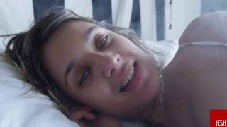 Tiene unos ojos hechizantes que ponen cachondo al tío antes de follar