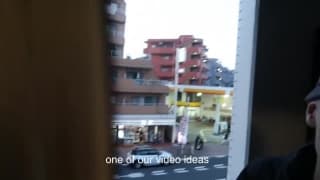 Este maricon hace una garganta profunda impresionante y excitante Este maricon hace una garganta profunda impresionante y excitante