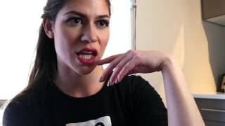 La chupapollas Ashley Alban nunca rechaza una mamada y una corrida La chupapollas Ashley Alban nunca rechaza una mamada y una corrida
