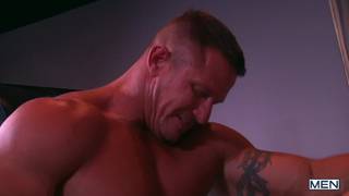 Tyler Morgan se lo chupa a su papi