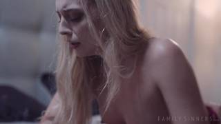 Lily Larimar es la putita de su padrastro y le gusta el sexo