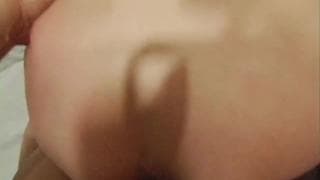 cuando la pone en cuatro es para mamarle el culo y darle palo cuando la pone en cuatro es para mamarle el culo y darle palo