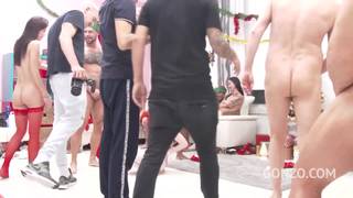 Entre bastidores en una fiesta de Navidad XXX! Entre bastidores en una fiesta de Navidad XXX!