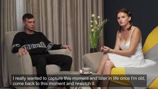 Hermosa chica pierde su virginidad con su novio