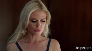 En el póker, él juega con el culo de la esposa Casca Akashova