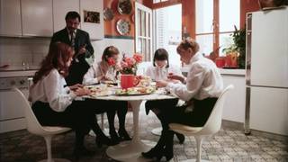 Las colgialas ta,bién follaban en el pasado en un porno vintage