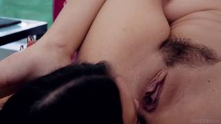 Lesbianas Kuleana Y Payton Preslee follando duro como lesbianas