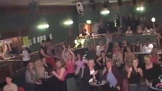 A estas mujeres les gusta divertirse con strippers A estas mujeres les gusta divertirse con strippers