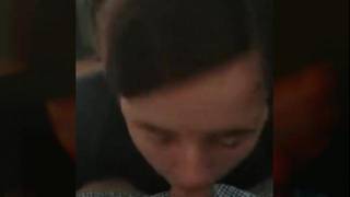 Una mamada de buenas noches en POV con la ropa puesta