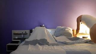 Pareja madura ve porno antes de follar