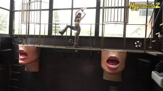 La linda latina solo quiere brillar... y follar!