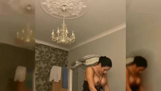 Mujer trans se folla a su amante trans sumiso