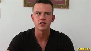 Twink Terry Dawson se masturba para ti en un porno muy especial