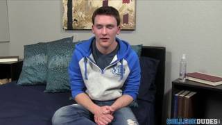 El cachas Ian Dempsey explota en solitario