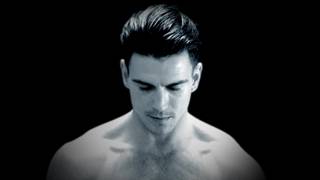 Connor Maguire y Paul Walker van a follar en la oficina