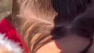 El rostro de una bella chica inundada de semen tras el sexo oral