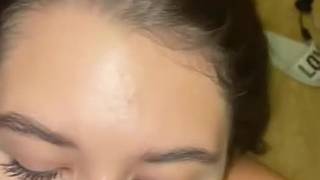 jovencita muy traviesa es follada en el dormitorio con gusto jovencita muy traviesa es follada en el dormitorio con gusto