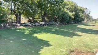 Se conocieron en un campo de golf y allí follaron apasionadamente.