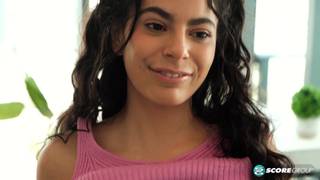 La guapa y coqueta Angel Gostosa se mete los dedos en el coño