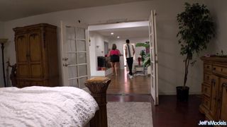 BBW follada en la sala de estar por un tío negro bien dotado