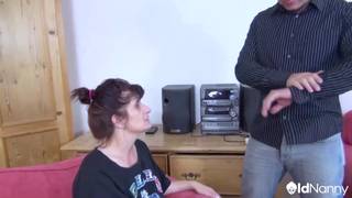 Escenas de sexo con maduras cachondas que aman follar y gozar Escenas de sexo con maduras cachondas que aman follar y gozar