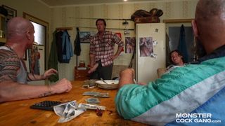 Una banda de cabrones con una madrastra chupapollas