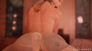 Scarlet Chase quiere sentir su culo bien penetrado en un BDSM Scarlet Chase quiere sentir su culo bien penetrado en un BDSM