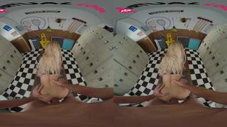 El culo de Brittney Kade nos sorprende en este porno VR grabado en POV