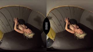 Gloryhole extremadamente caliente con gangbang en realidad virtual