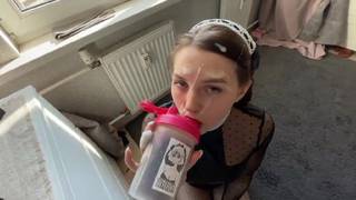 Para sentir una eyculación facial se pone lo más sensual mamando