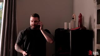 Christian Wilde, Roman Todd y Teddy Bryce en un trío gay BDSM