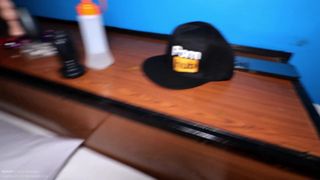 Negra Trans Masajea y Mama la polla de un Maduro Blanco con Aceite