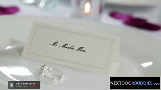 Este hombre quiere follarse a su amigo antes del matrimonio