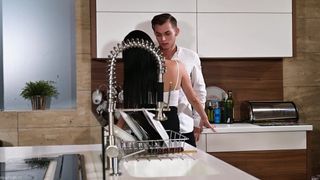 Sapphire LaPiedra es una zorra que quiere semen en su boca