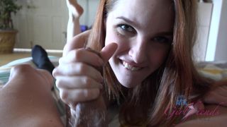 Amarna Miller quiere que la masturben pero también quiere masturbarte