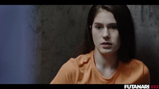 Tiffany Tatum es follada con un strapon en la cárcel por una lesbiana