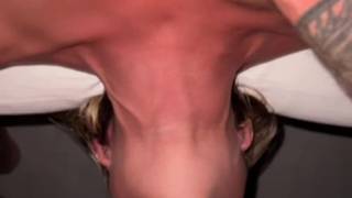 Margot es la Rubia Francesa chupando en POV con corrida Facial