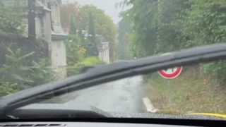 Margot es esta rubia francesa que se la follan en la ducha