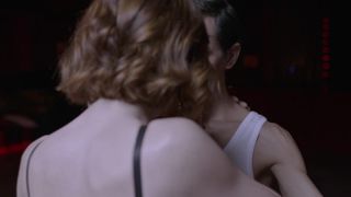 Louise Swell se hace destrozar en trío después del tango erótico