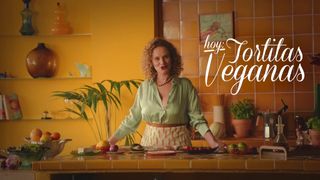 Tommy Cabrio en fantasías eróticas con la cocinera Mercè Palau