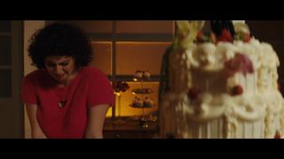 El guitarrista está follando fuerte a la MILF morena en la boda