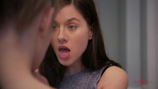 Shyla Jennings tiene un encuentro sexual especial con Scarlett Sage